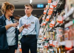 5 Ways To Train a Store Employee To Provide Better Service