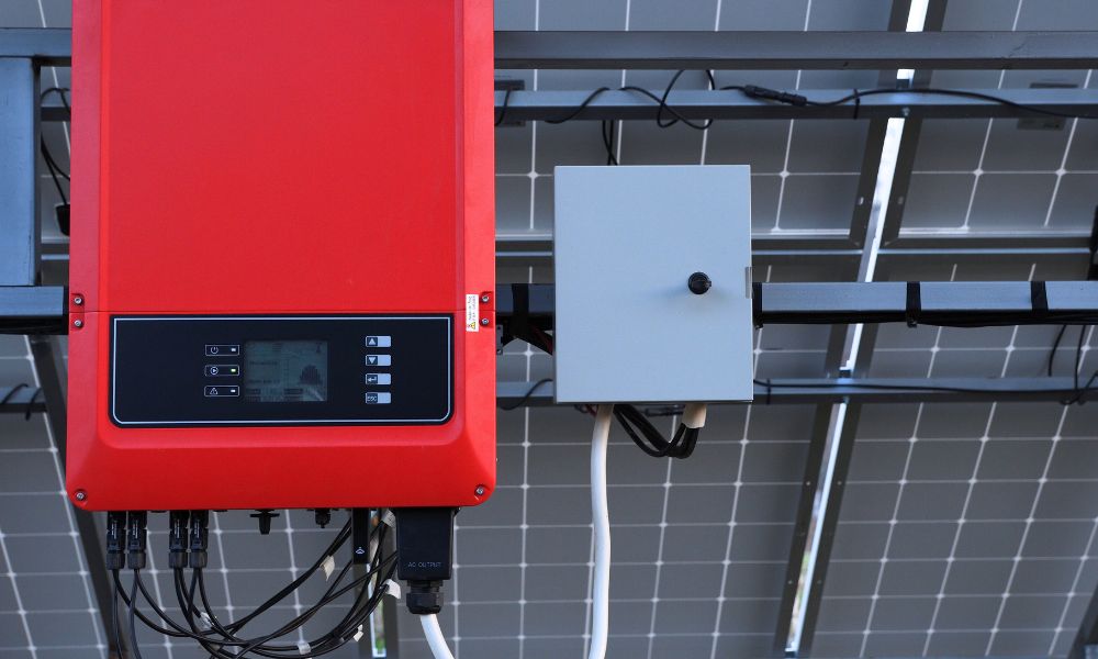 Reasons To Upgrade Your Solar Panel System With a Battery